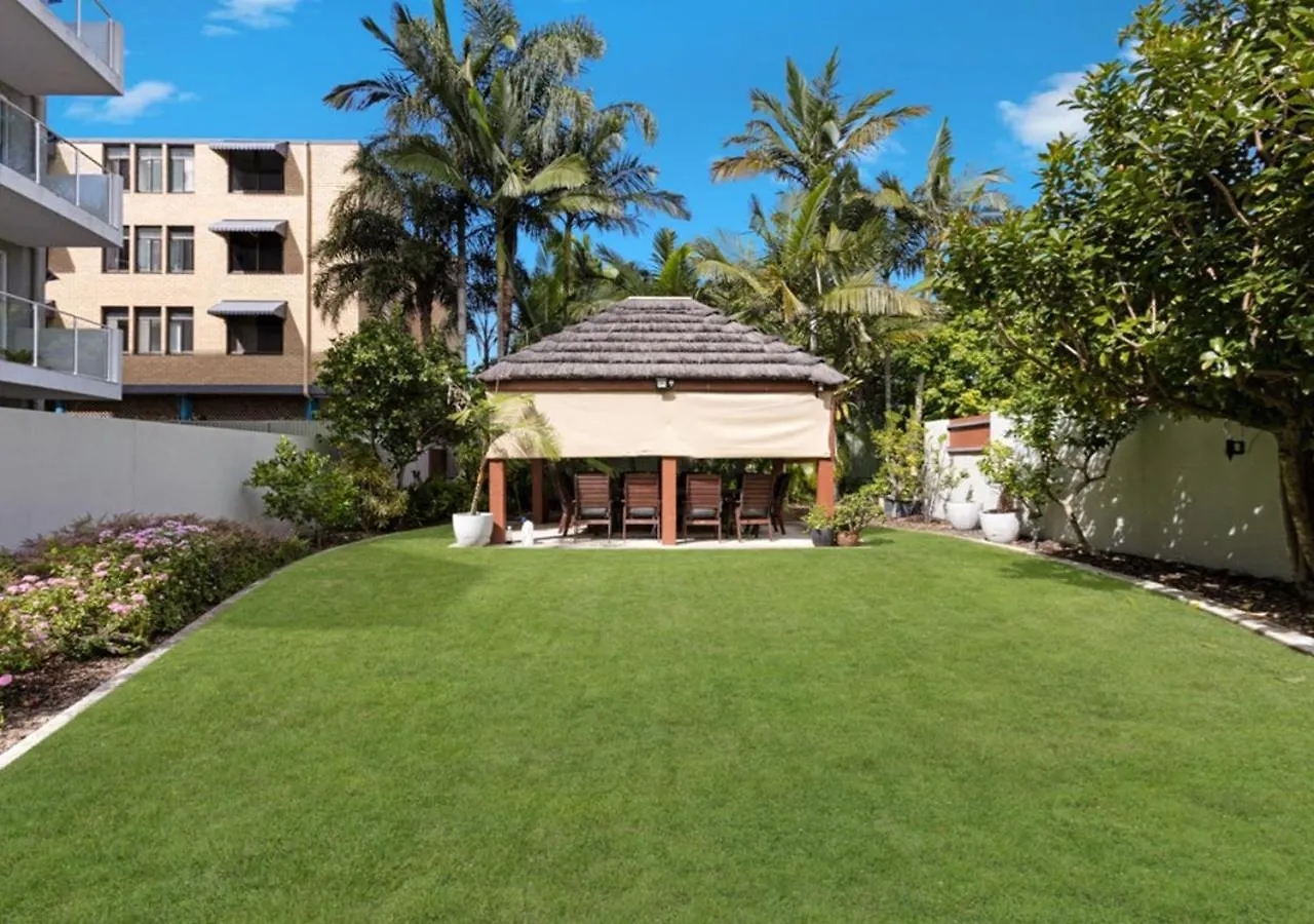 3 Bedroom Beachfront Penthouse With Epic Rooftop & Ocean Views Pialba Australia