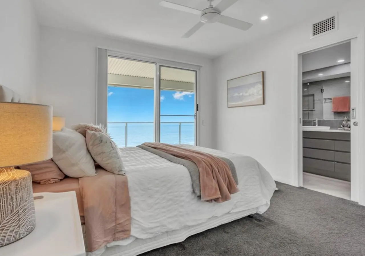 3 Bedroom Beachfront Penthouse With Epic Rooftop & Ocean Views Pialba