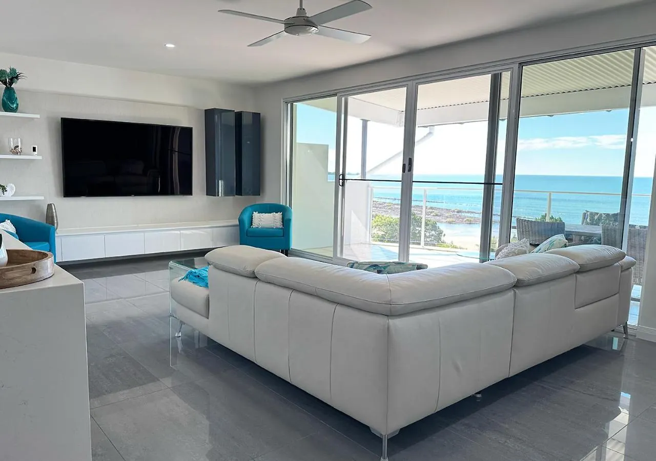 Apartment 3 Bedroom Beachfront Penthouse With Epic Rooftop & Ocean Views Pialba